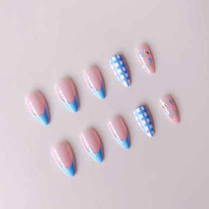 Kunstnagelset mit floralen und karierter Gestaltung Brehn