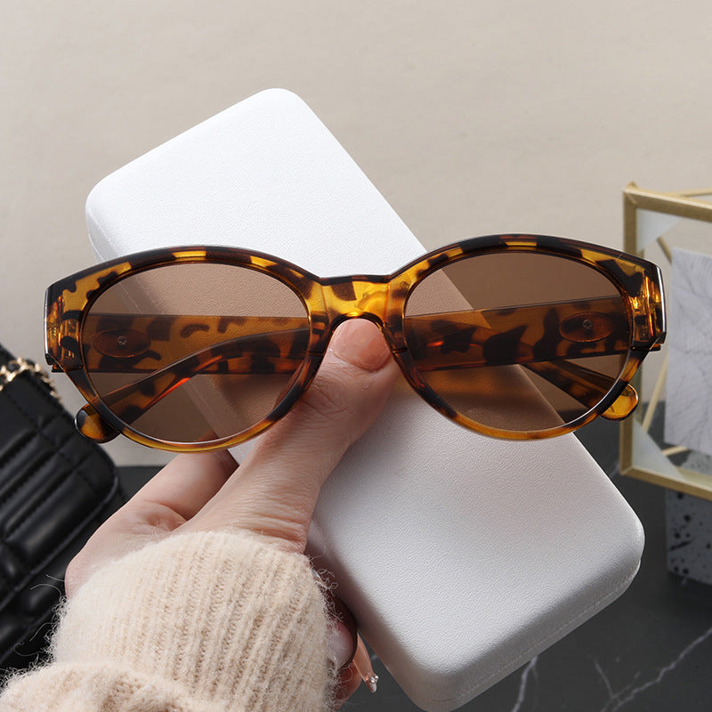 Damen Cat-Eye Sonnenbrille mit exotischem Design und robustem Rahmen Brehn