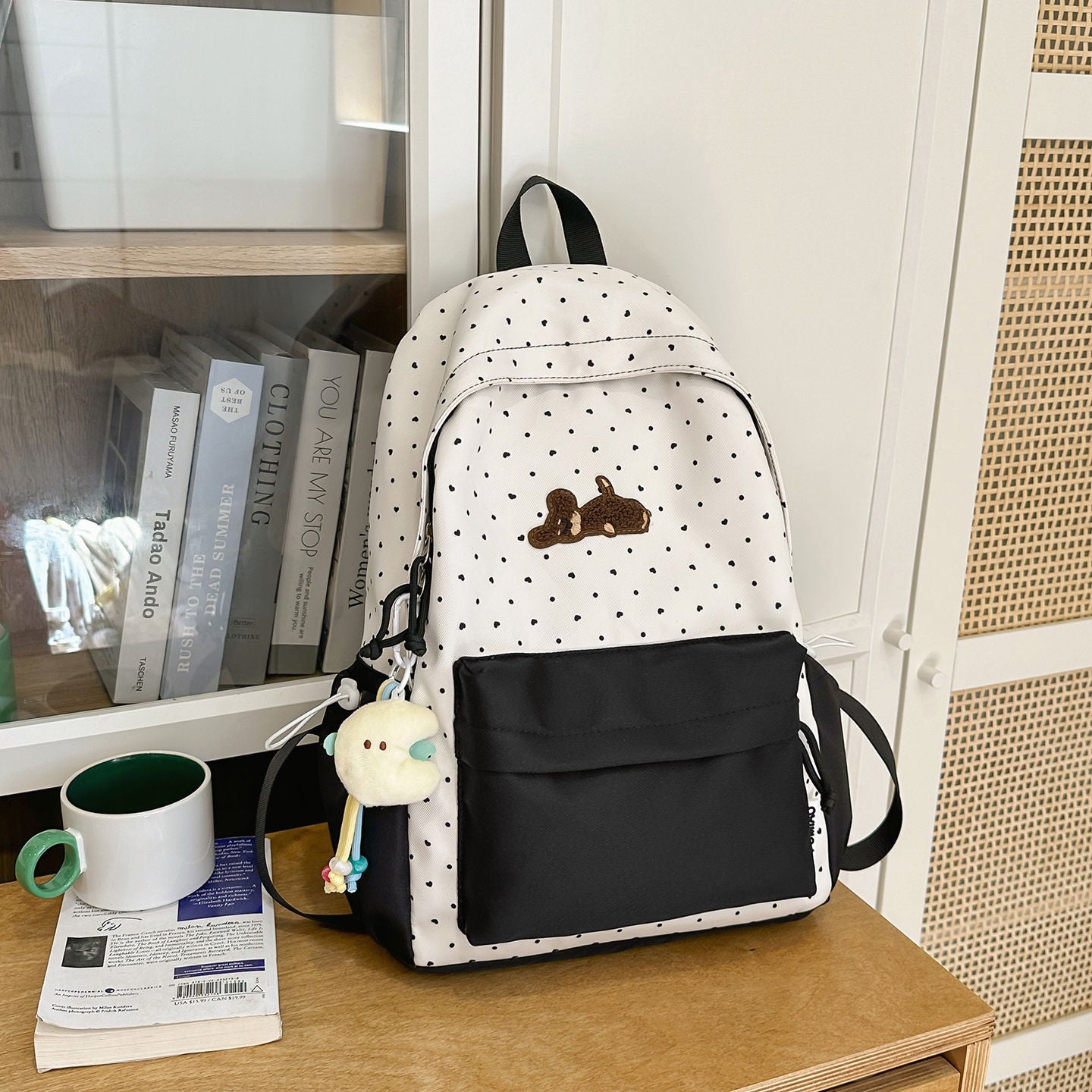 Verspielter gepunkteter animierter Rucksack Brehn