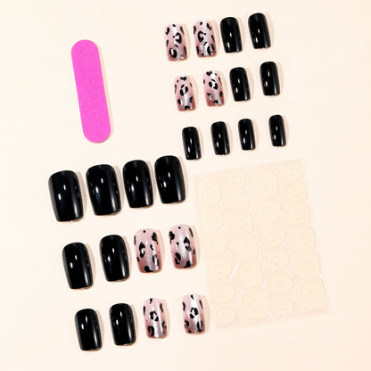 Stylische Tierdruck-Nagelkunstverlängerungen Brehn