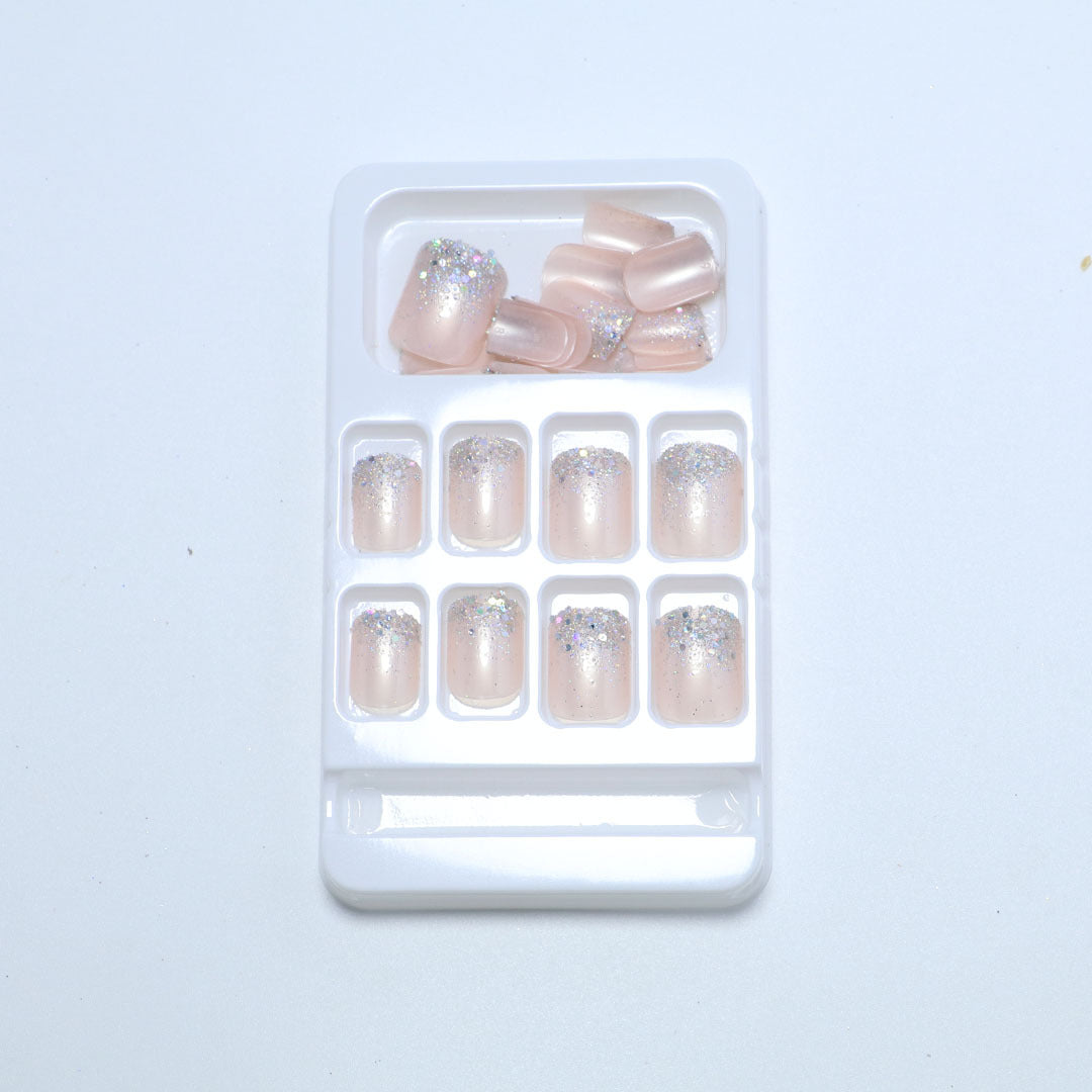Glitzernde Press-On Nagelkollektion Brehn