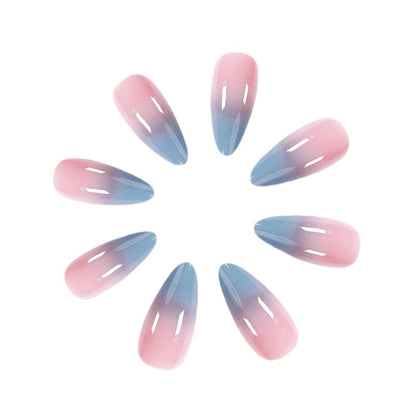 Gradient Ombre Stiletto Nagelkunst