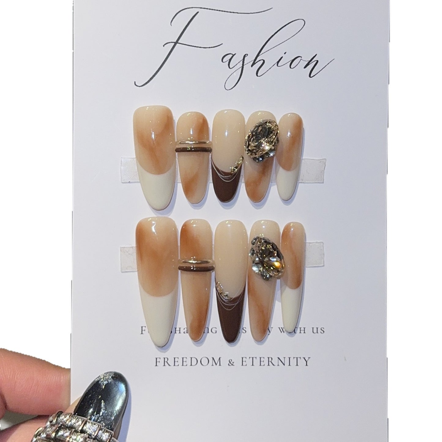 Kunstnagelset mit Elegantem Glamour-Design Brehn