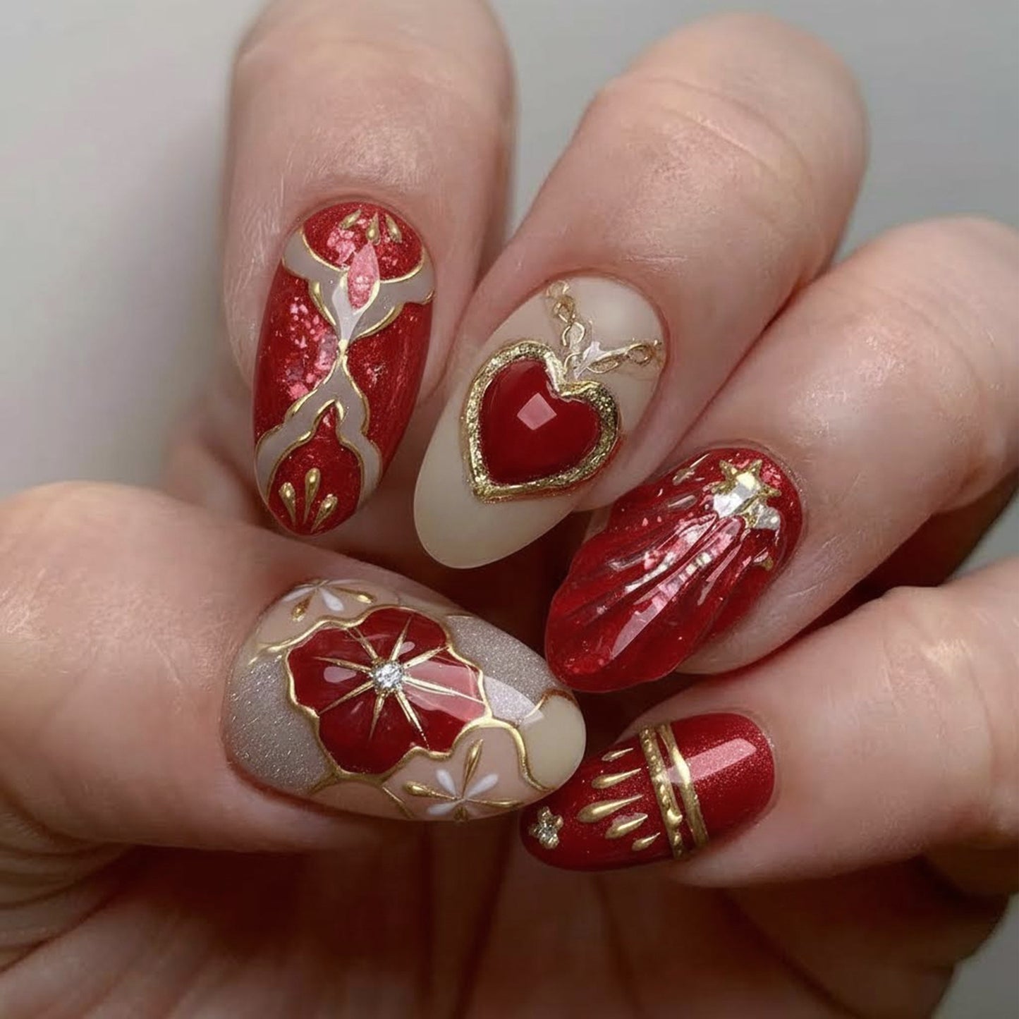 Kunstvolle 3D Nagelspitzen mit maritimem Design Brehn