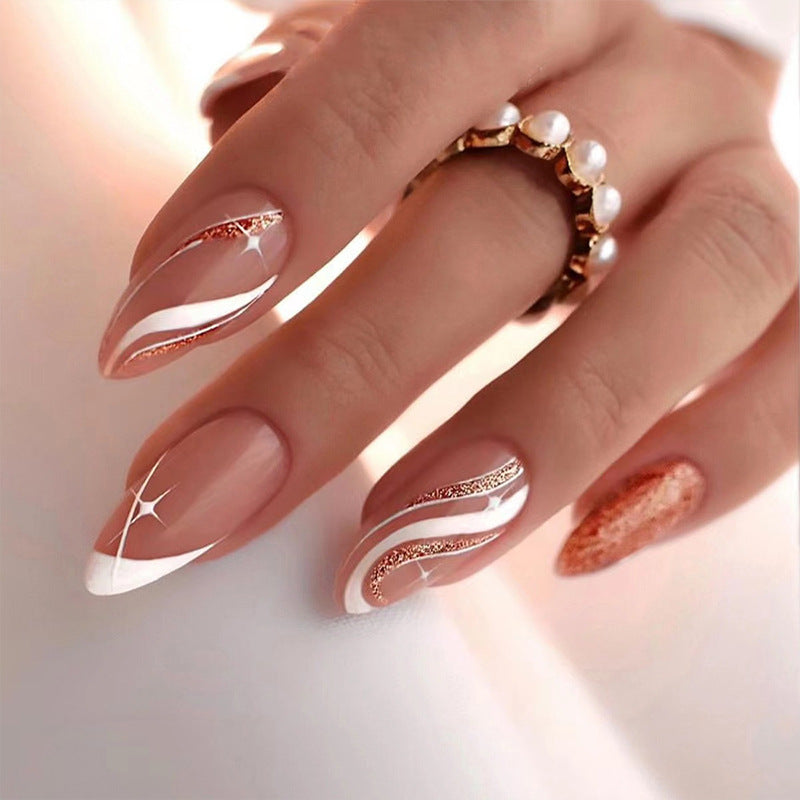 Elegante und kreative Stiletto Kunstnägel Brehn