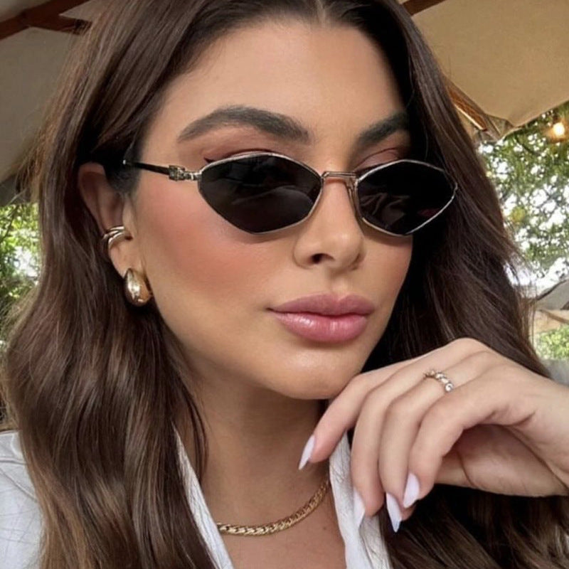 Damen geometrische Sonnenbrille mit glänzendem Metallrahmen und polarisierten Gläsern Brehn