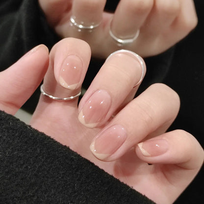 Thematische Nagelkunst Press-On Nägel mit süßen Charakter- und Schleifendesigns Brehn