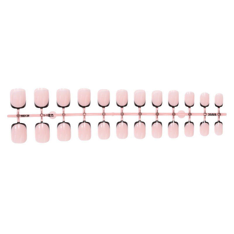 Elegante French Tip Press-On Nagelkollektion Brehn