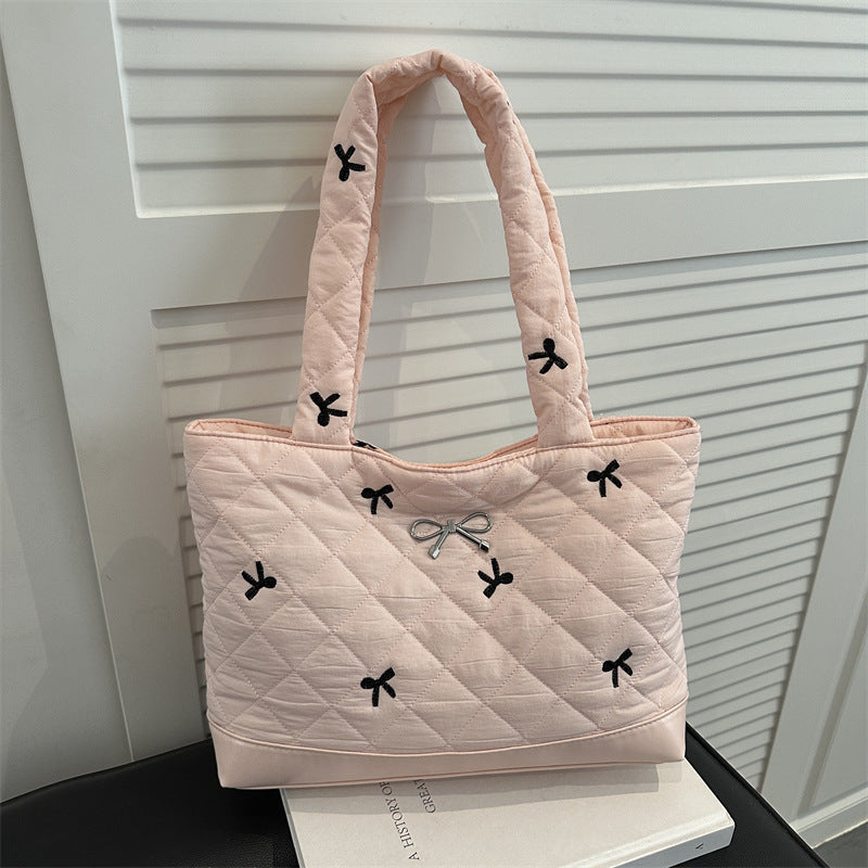 Gestepptes Dekoratives Bogen Handtasche