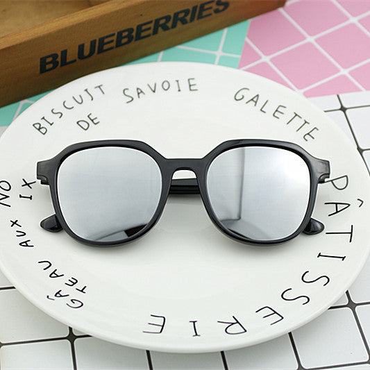 Damen modische Sonnenbrille im eleganten, achtkantigen Design Brehn