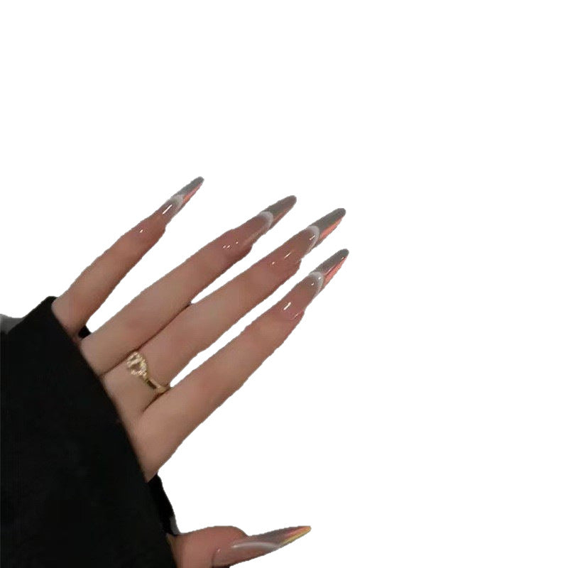 Glatte Stiletto-Nagelerweiterungen