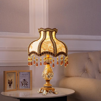 Vintage florale Tischlampe