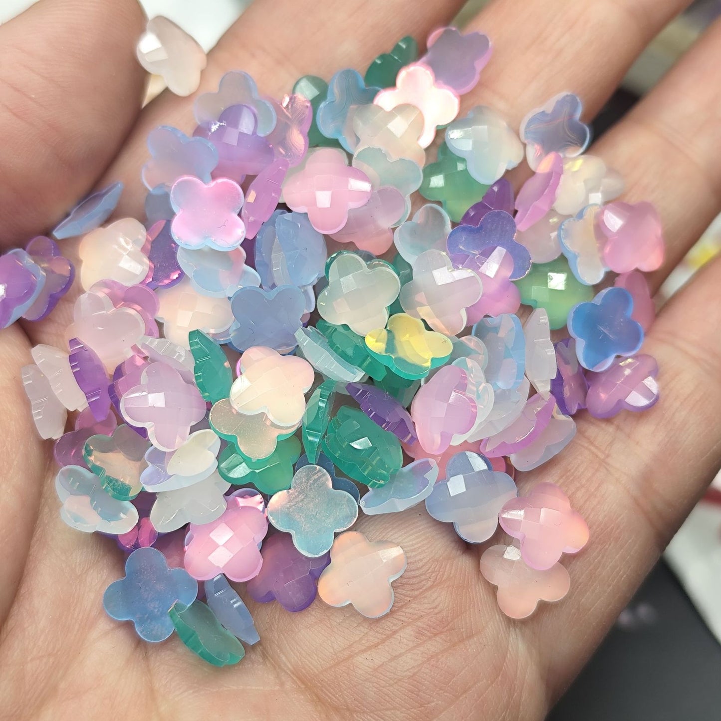 Schmuckhafte Acrylblüten Brehn