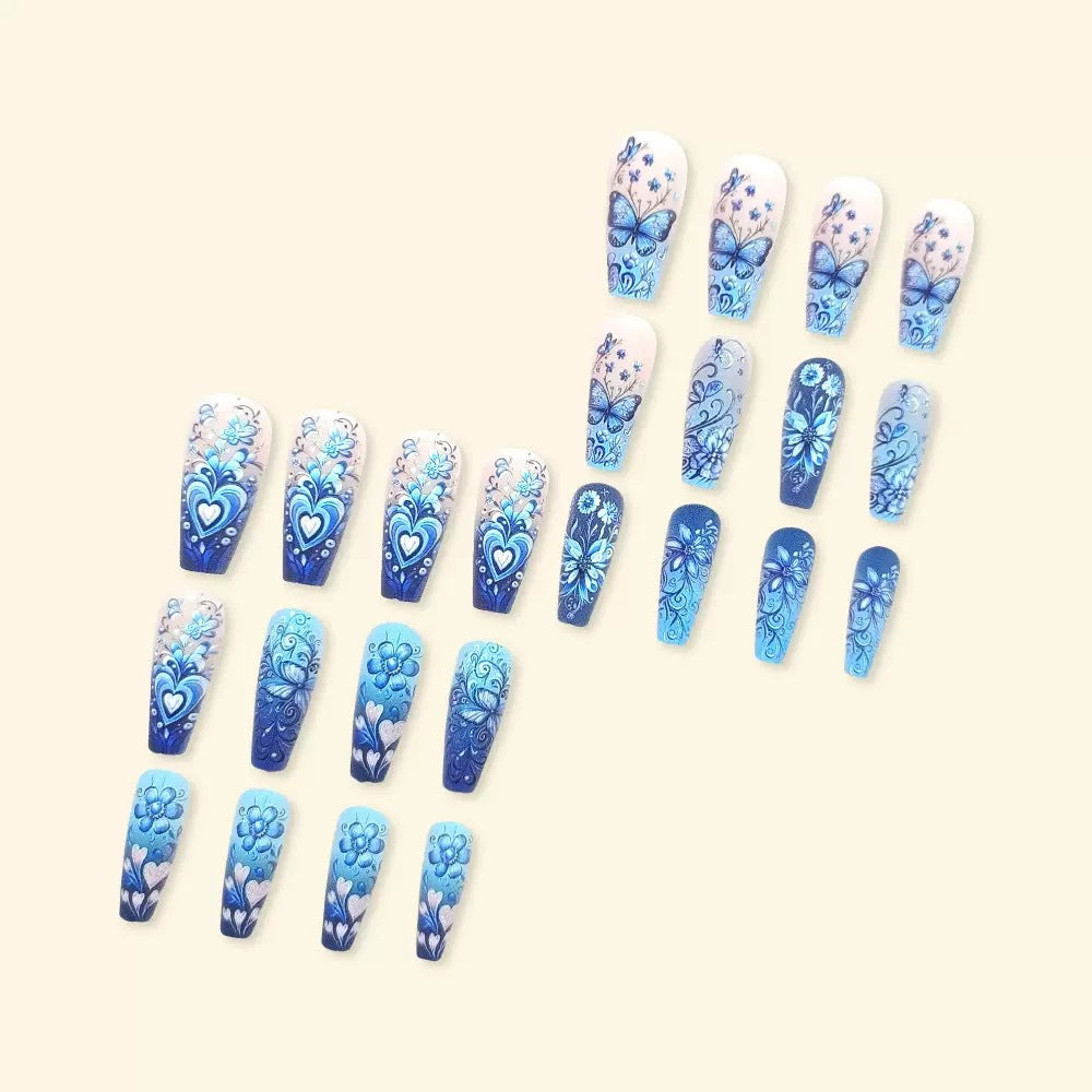 Kunstnagelset mit floralen und Schmetterlingsmuster Brehn