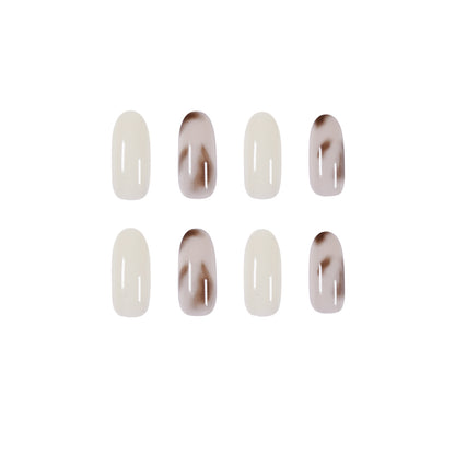 Kunstvolle Gel-Nägel mit elegantem Ombre-Effekt Brehn