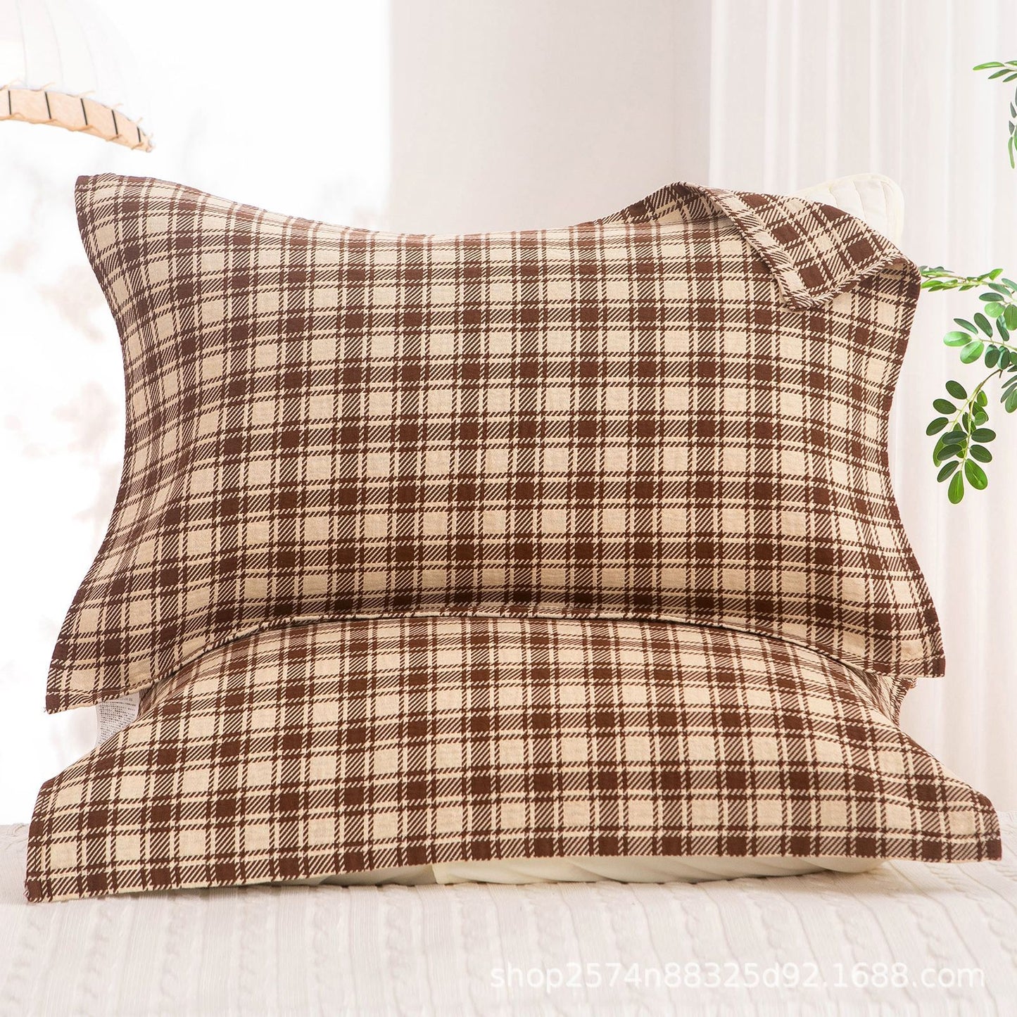 Damen Kissenbezug mit filigranem Blumenmotiv Brehn