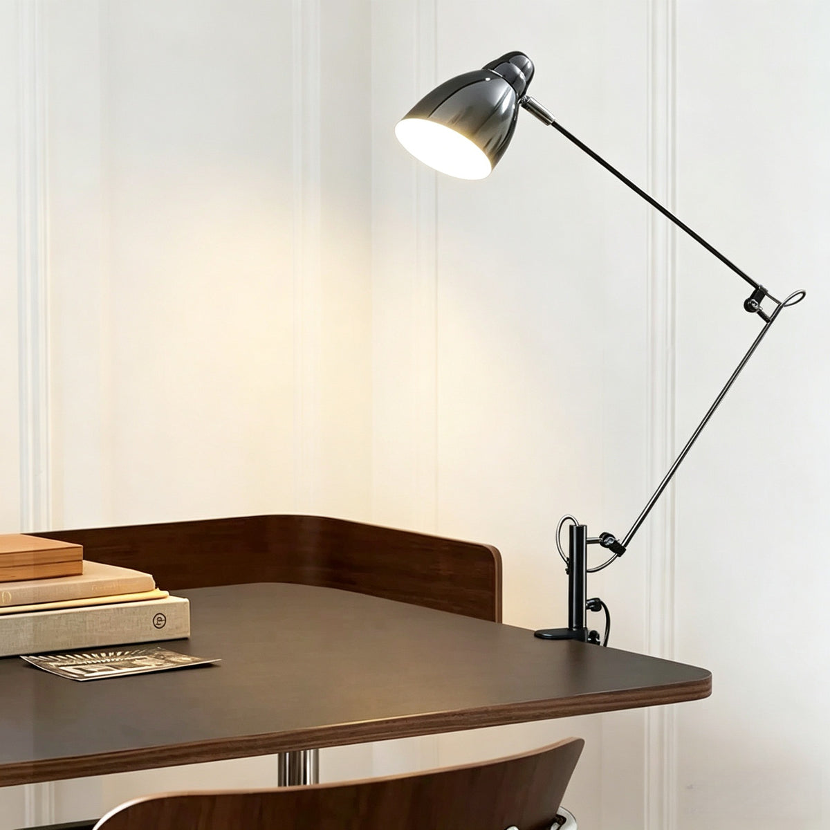 Verstellbare Schreibttischlampe
