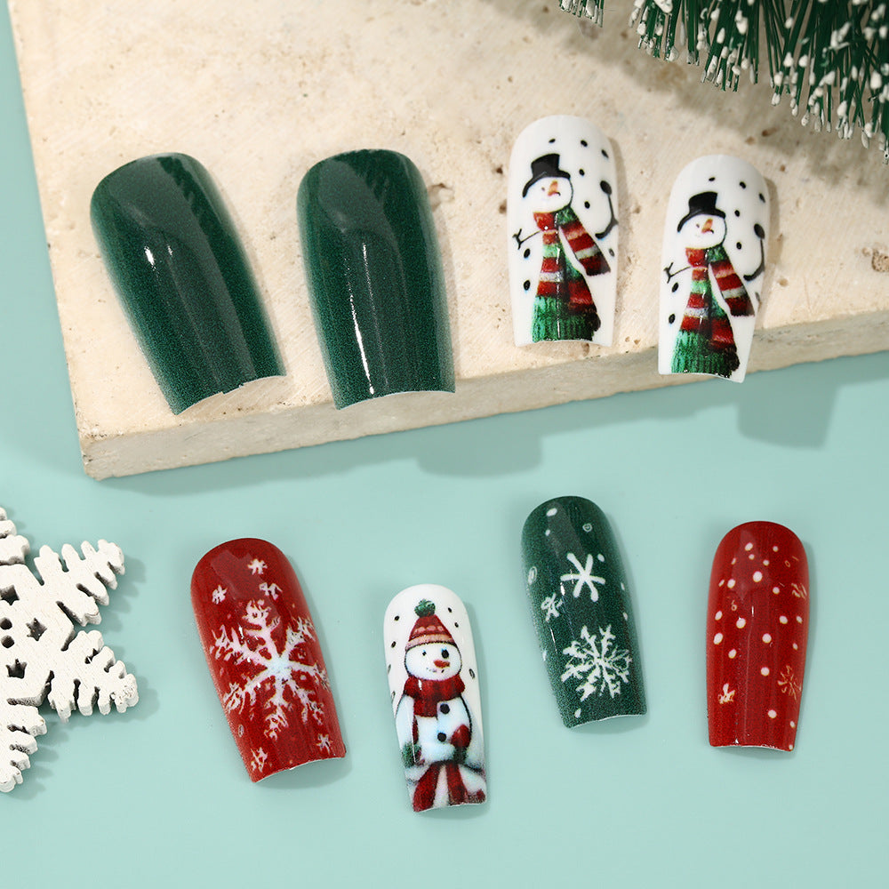 Festliche Kunstnägel mit winterlichen Motiven Brehn