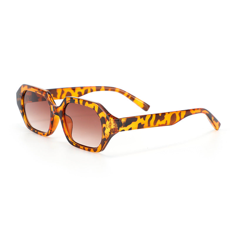 Damen markante Sonnenbrille im modernen Design Brehn
