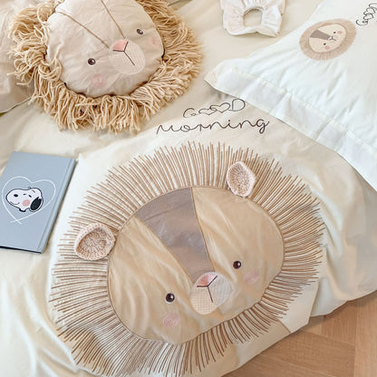 Kuscheliges Kinderbettwäsche-Set mit verspielter Löwenapplikation aus Baumwolle
