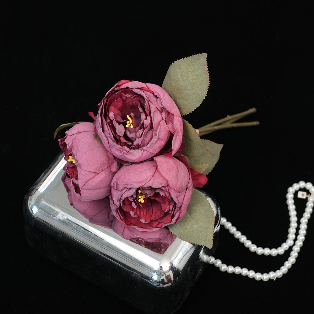 Elegante Blumenarrangement