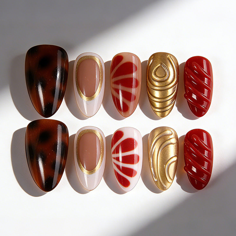 Dekoratives Press-On Nagelkunst Set mit einzigartigen saisonalen Designs Brehn
