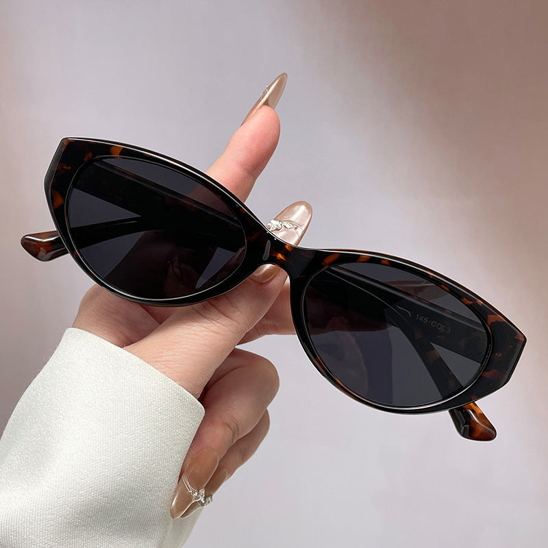 Damen modische Sonnenbrille mit robustem Design Brehn