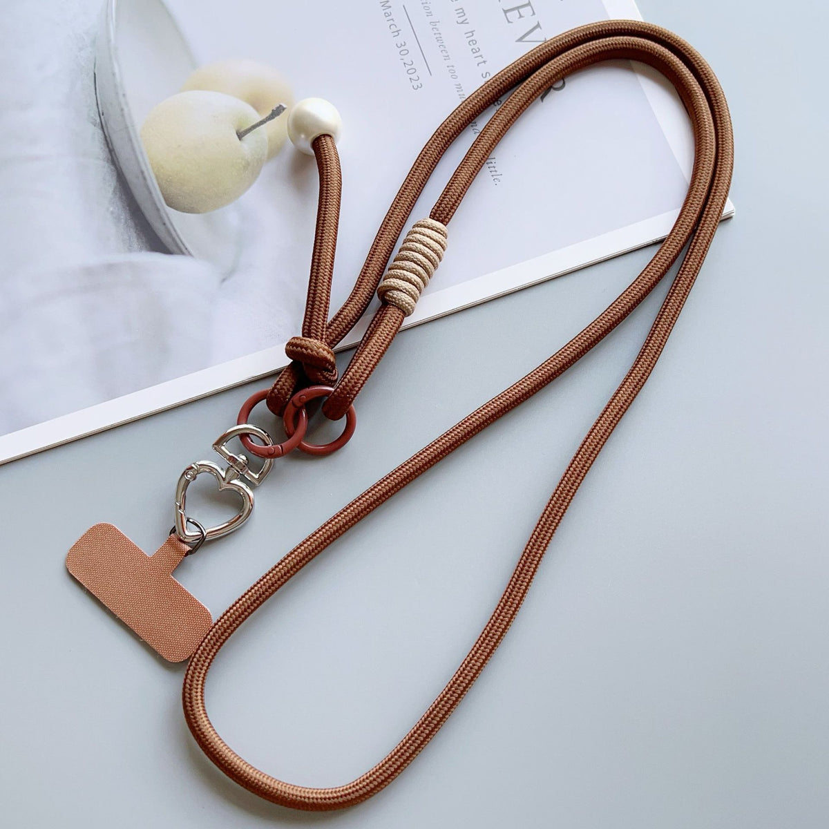 Dekoratives Halsband für ID-Halter Brehn