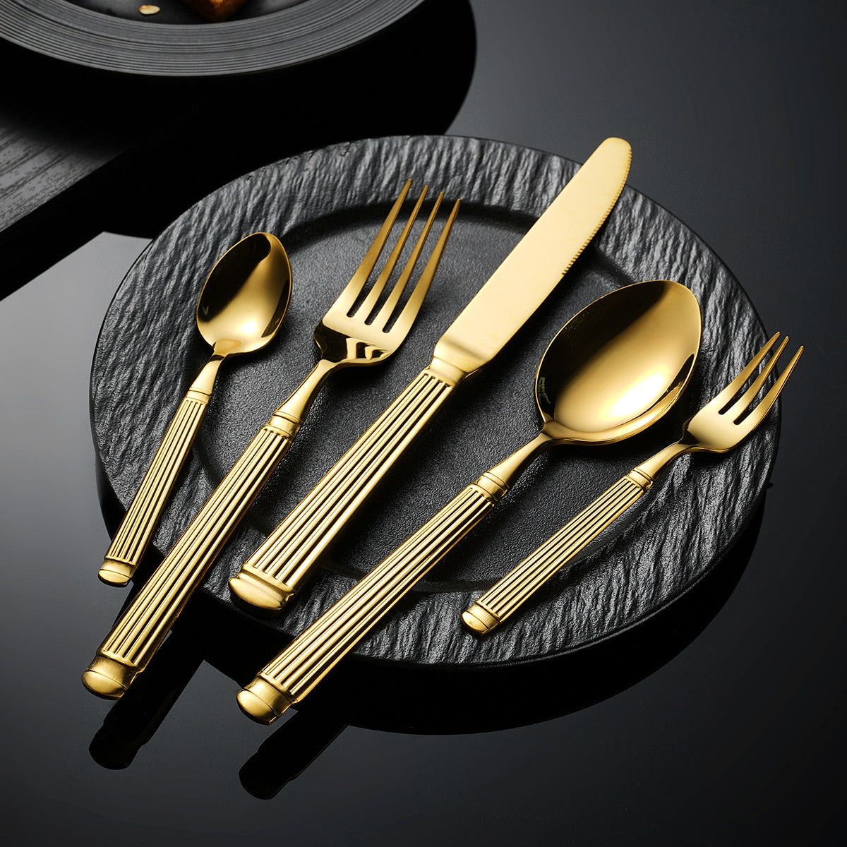 Eleganter Dessertlöffel mit Exklusivem Oberflächendesign Brehn