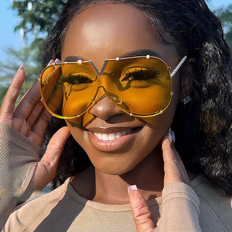 Damen oversized Schutzbrille im modernen Design Brehn