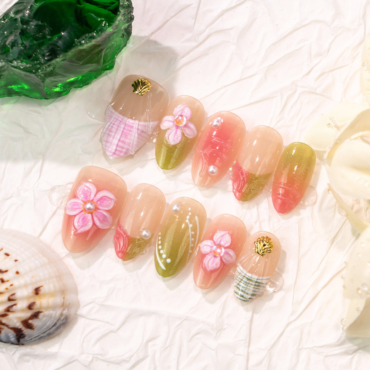 Künstlerisches florales Press-On-Nagel-Set Brehn