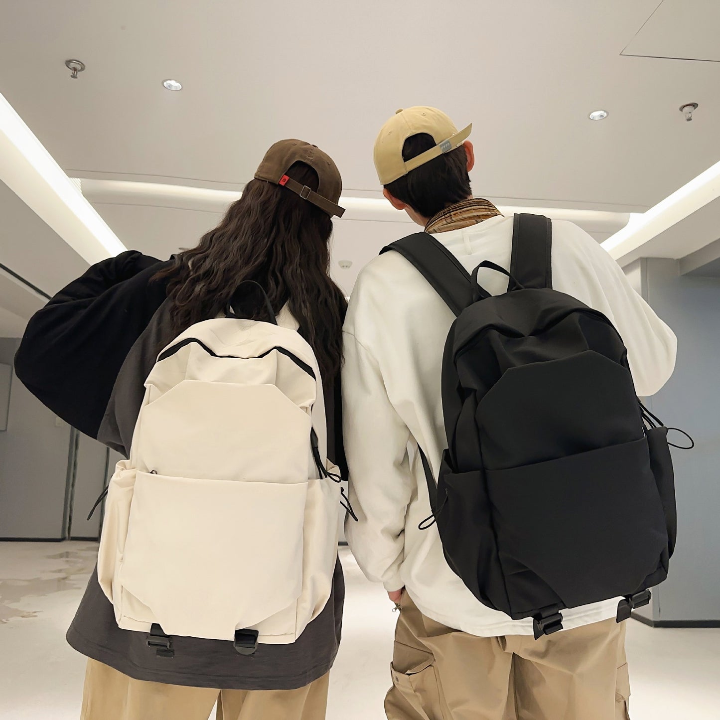 Alltagsrucksack mit Ergonomischem Tragesystem und Multifunktionalen Taschen Brehn