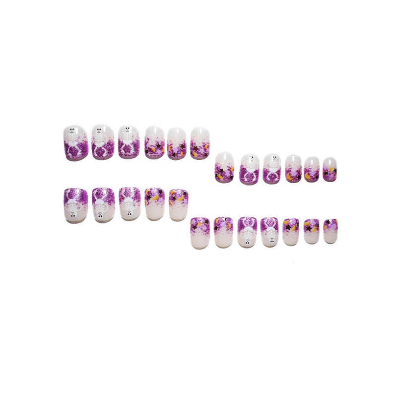 Kreative, von Halloween inspirierte Press-On-Nagelkunst Brehn