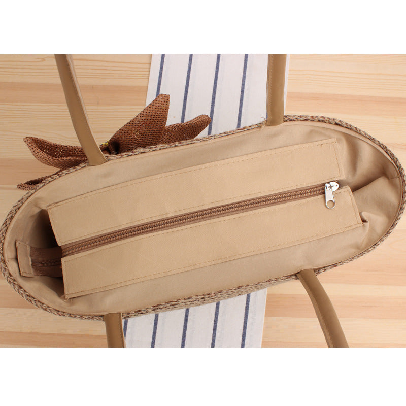 Handtasche mit Blumenapplikation Aus Natürlichem Material Brehn