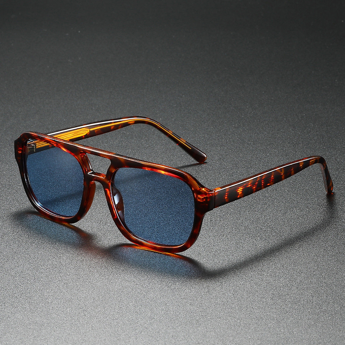 Damen modische Sonnenbrille im eleganten, kantigen Design Brehn