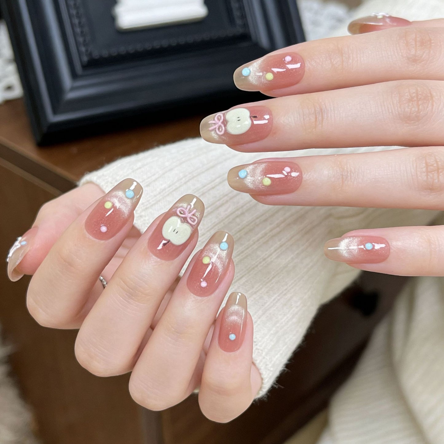 Verspielte Charakter Gestaltete Presse-Auf Nagelkunst Brehn