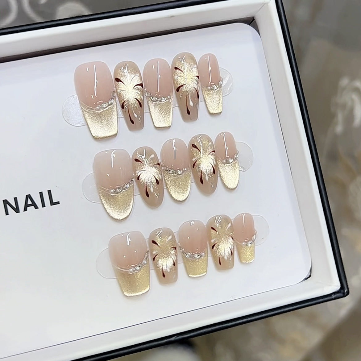 Künstlerisches florales Muster Press-On Nagelset Brehn