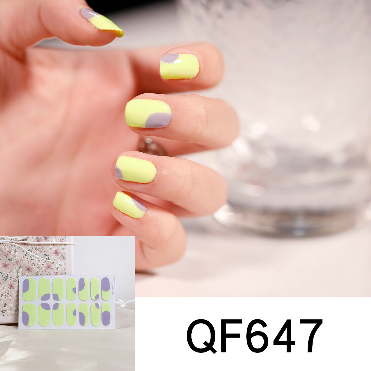 Künstliche Nagelkunst mit herzförmigen Designs und sanften Farbverläufen Brehn