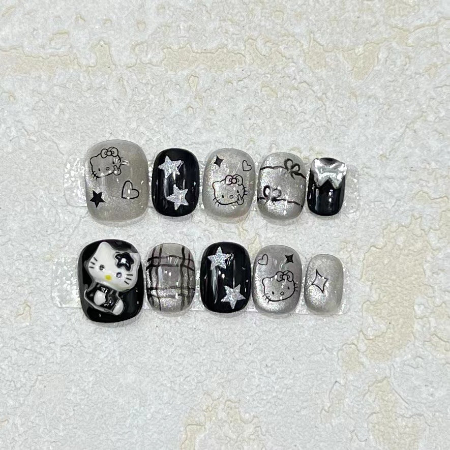 Spaß und verspieltes Press-On Nail Set mit Cartoon-Accents Brehn