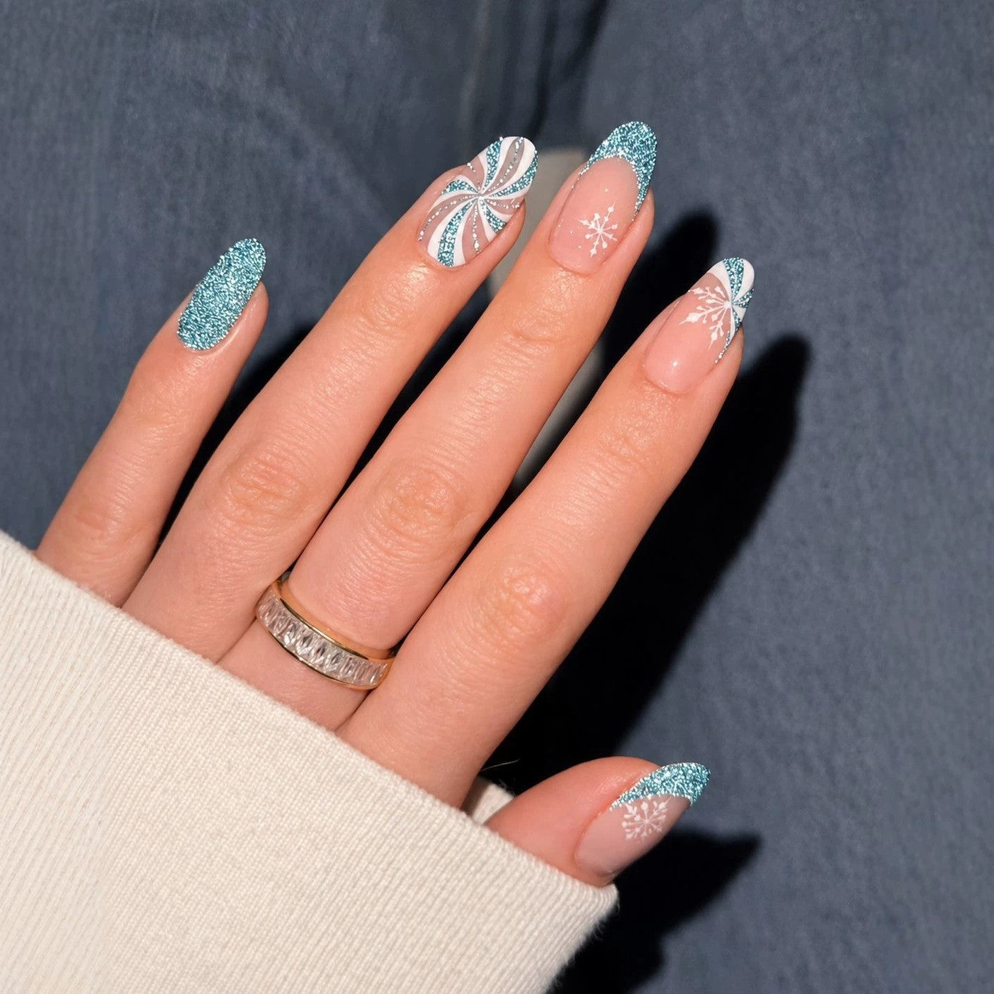 Elegante Glitzer-Nagelkunst-Verstärkungen Brehn
