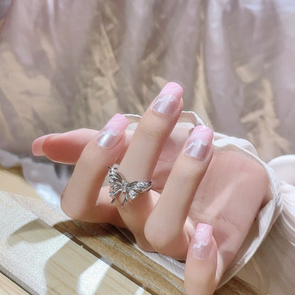 Elegantes Press-On Nagelkunst-Set mit kompliziertem Design