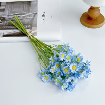 Realistische Gänseblümchen Blumenstrauß