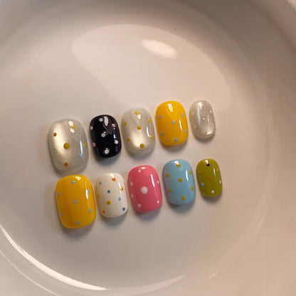 Dekorativer Punktmuster Presse-On Nagelset
