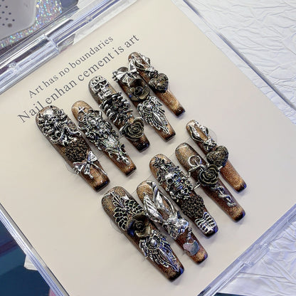 Verschnörkeltes, von der Gotik inspiriertes Press-On-Nail-Art-Set