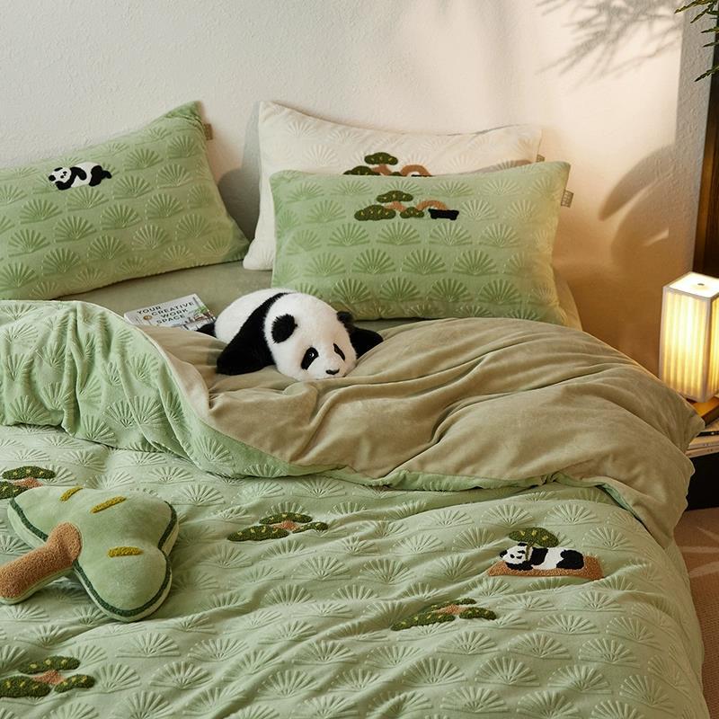 Flauschige Microfaser-Bettwäschegarnitur mit Reliefjacquard und gestickten Panda-Motiven