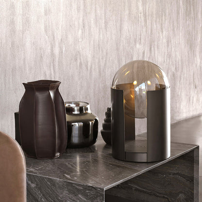 Künstlerische Glastischlampe mit modernem Design