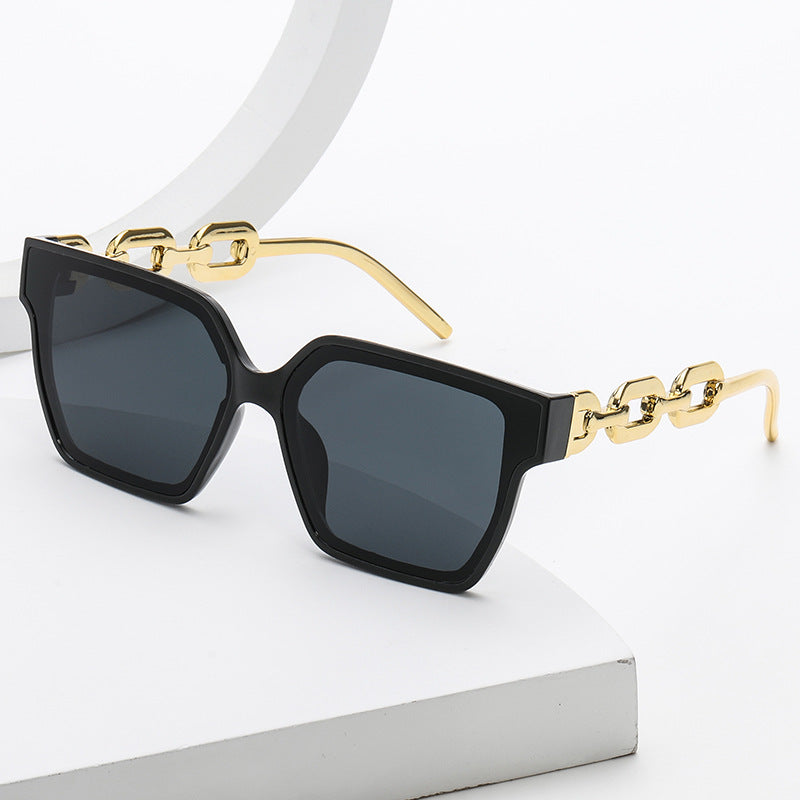 Damen Oversized Fashion-Sonnenbrille mit außergewöhnlichem Kettendesign Brehn