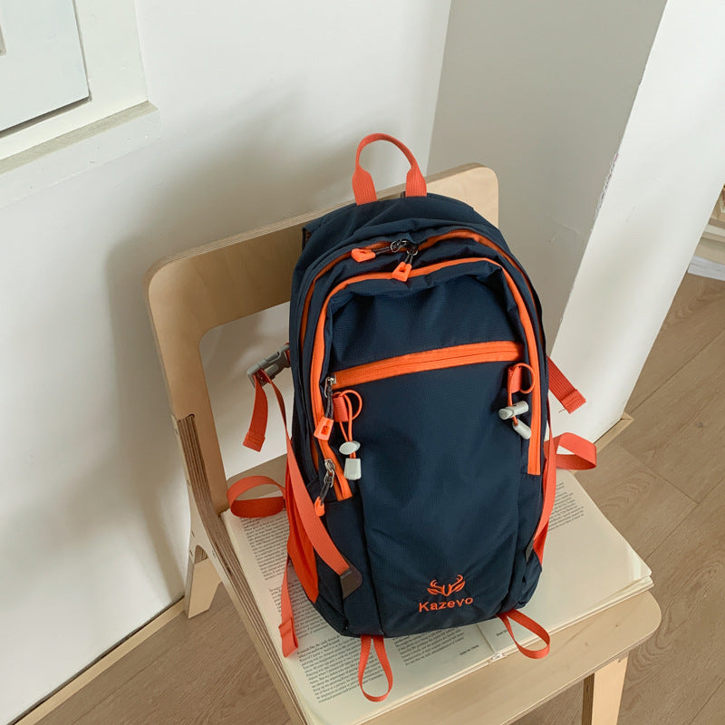 Lässiger leichter Wanderschulrucksack