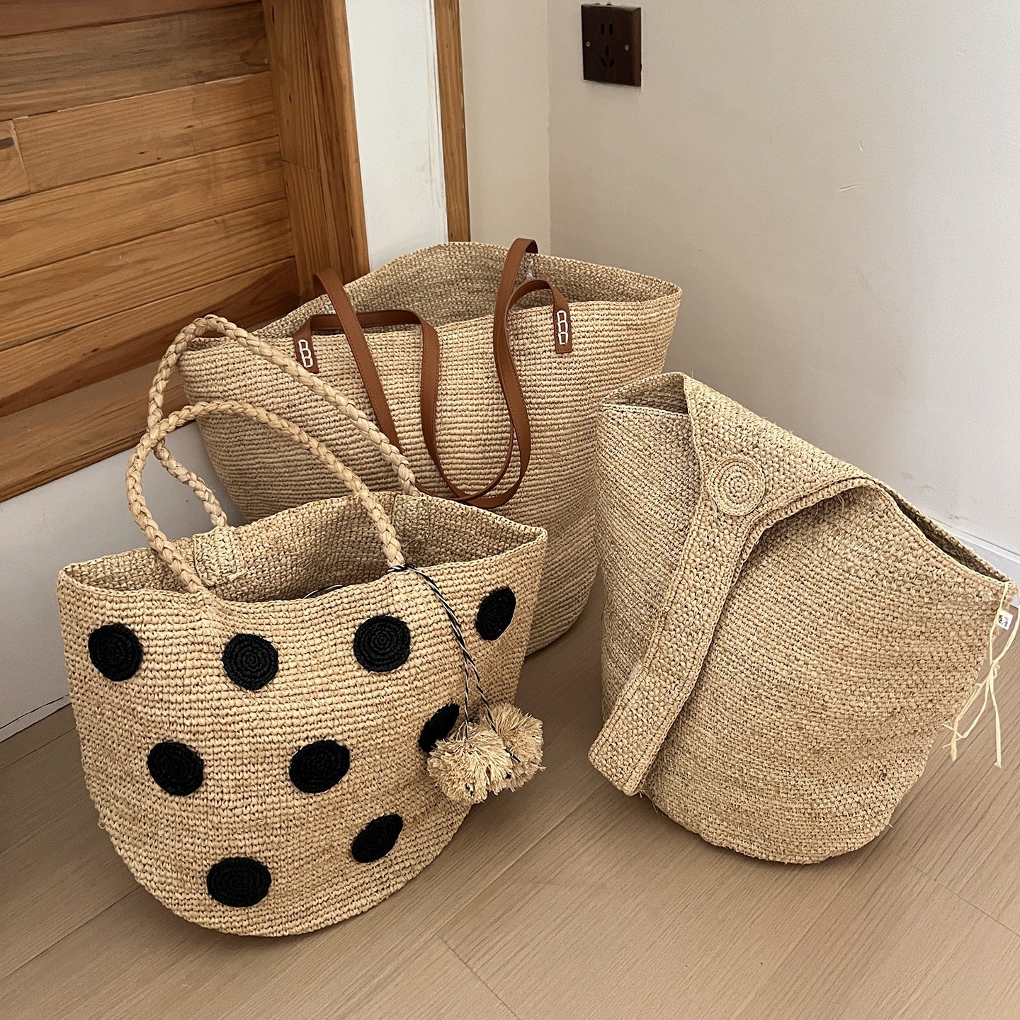 Handgefertigte Strohtasche mit Weichem Innenfutter Brehn