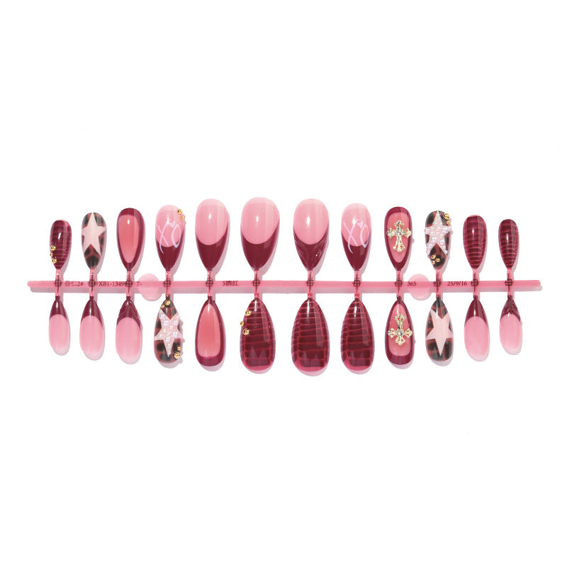 Premium Dekorative Press-On Nagelset mit Glamourösen Akzenten Brehn